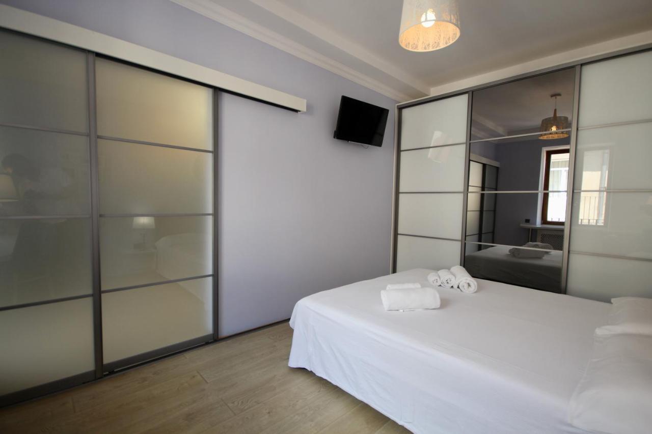Romantic Lux Vivaldi Suite Svobode Avenue 39 Lviv Buitenkant foto